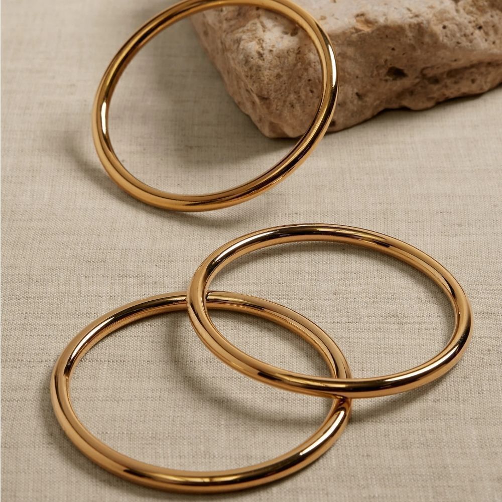 🌟 Luxury 18k Gold-Filled Round Bangle Bracelet 🌟 - Picture 8 of 8